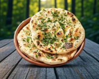 Naan Kashmiri